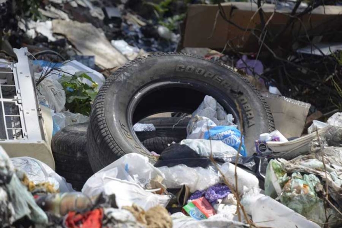 Vecinos de Calimaya protestan por tiradero clandestino de basura en las faldas del Nevado