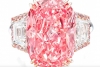 Diamante rosa de 11.5 quilates rompe récord mundial y se subasta por 49.9 mdd