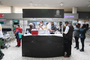 Instala Ejército Mexicano módulo de vacunación contra COVID-19 en la Terminal de Toluca