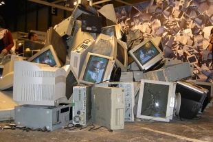 La ONU reveló que en 2022 hubo un récord de 62 millones de toneladas de basura electrónica