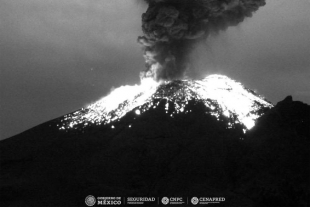 Nueva explosión en el Popocatépetl deja columna de gas y ceniza