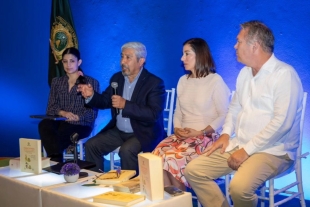 El libro Tasaciones de tributos de pueblos y corregimientos de indios, tomos I y II, es producto de la investigación del doctor en Letras Michel R. Oudijk y del doctor en Historia por esta casa de estudios, Leopoldo René García Castro.